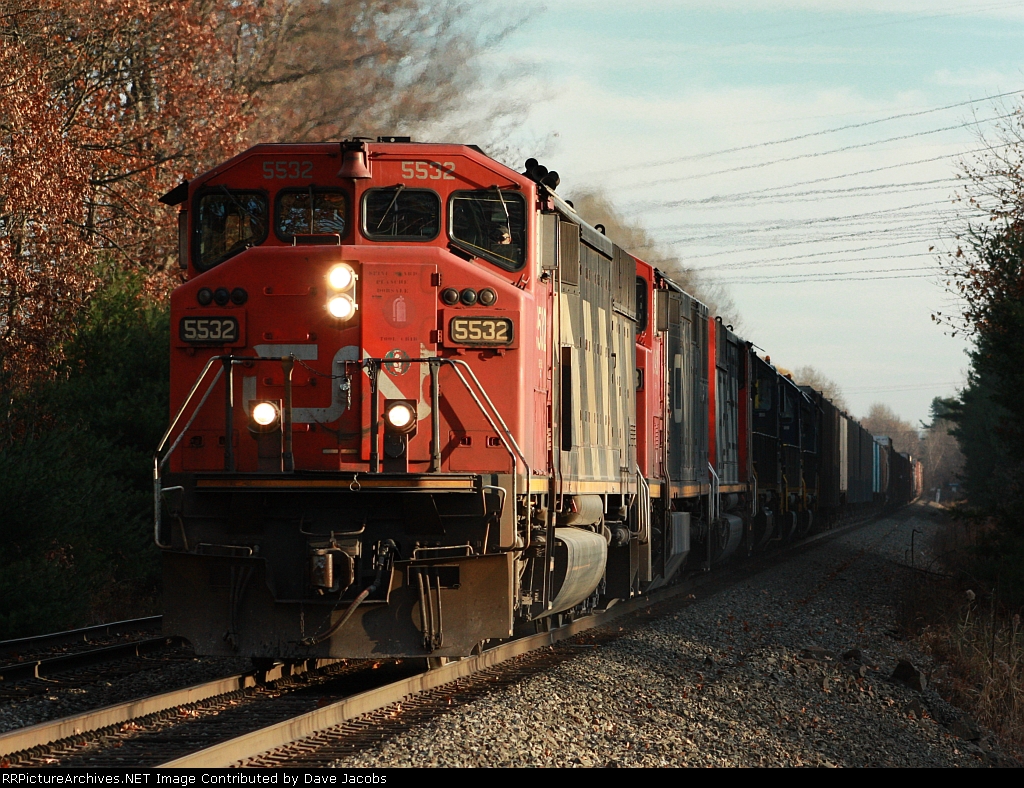 CN 5532 heads up an amazing lash up of power on Q621 over Game Farm Rd
